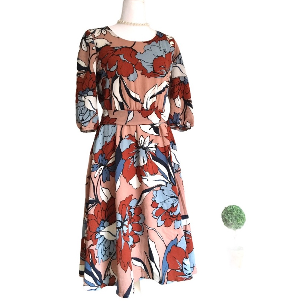 NWOT Floral Dress with Elastic Waist M